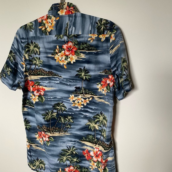 American Apparel Hawaiian Rayon Button Up - Picture 2 of 5